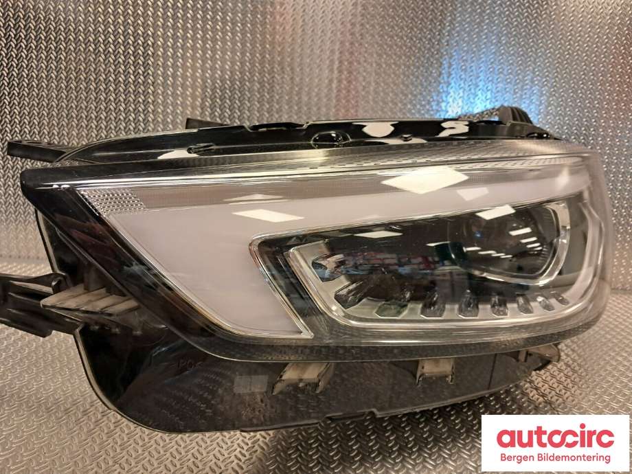 Frontlykt venstre halogen til MG ZS EV 2019-2021 (Type I, Fase 1)  (11275385|)