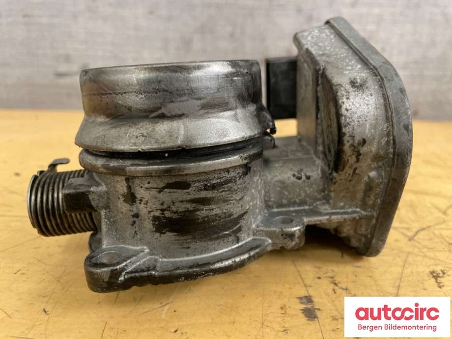 Spjeldhus til BMW 1-Serie 2004-2011 (E81/E82/E87/E88) (E81/E82/E87/E88) (BMW|13 54 7 804 373|7 804 373 01)