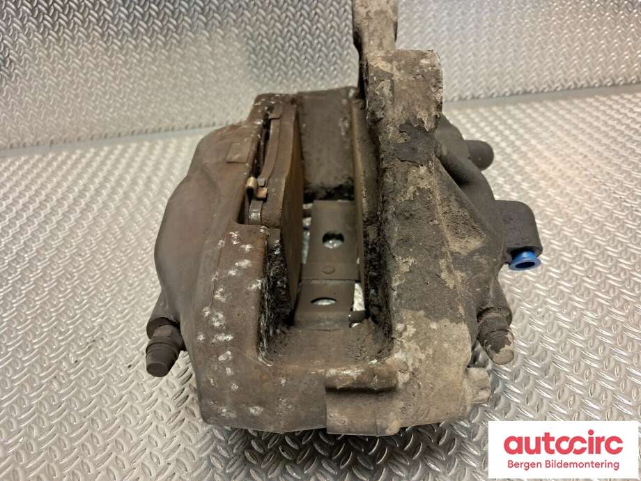 Bremsecaliper venstre foran til Tesla Model X 2016-->>  (TESLA|1027621-00-D|)