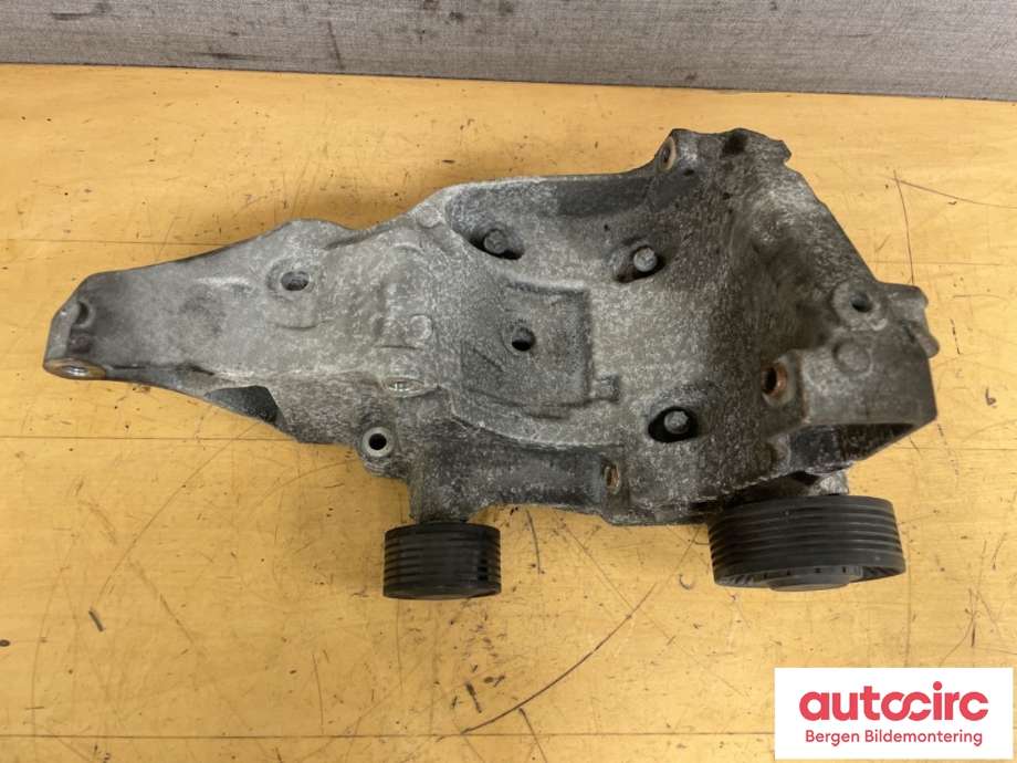 Dynamobrakett til BMW 1-Serie 2004-2011 (E81/E82/E87/E88) (E81/E82/E87/E88) (BMW|11 16 7 802 639|)