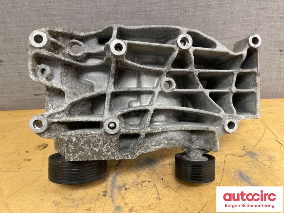 Dynamobrakett til BMW 1-Serie 2004-2011 (E81/E82/E87/E88) (E81/E82/E87/E88) (BMW|11 16 7 802 639|)