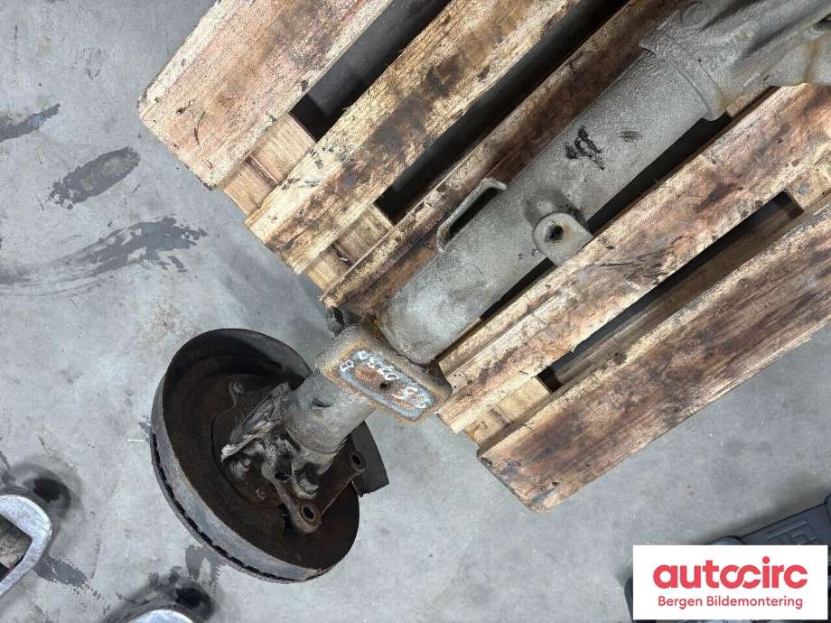 Bakaksel til VW Amarok 2016-2022 (Type I, Fase 2) (VOLKSWAGEN|2H6 500 041 Q|2H6 500 040 A|)