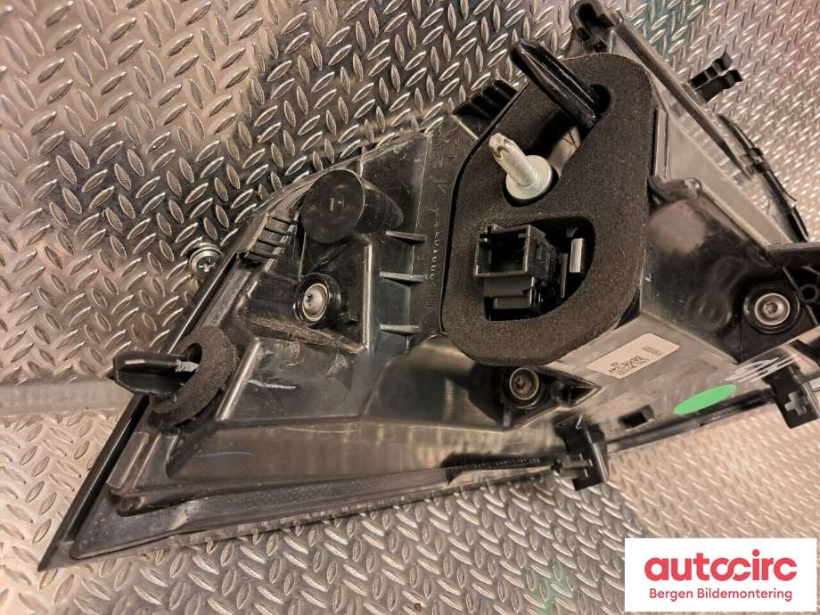 Baklykt høyre til Peugeot 2008 2019-->> (Type II)  (PEUGEOT|98 381 904 80|)