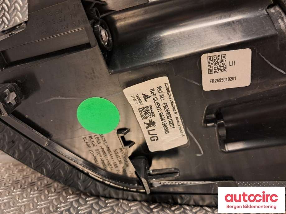 Baklykt venstre til Peugeot 2008 2019-->> (Type II)  (PEUGEOT|98 381 905 80|)