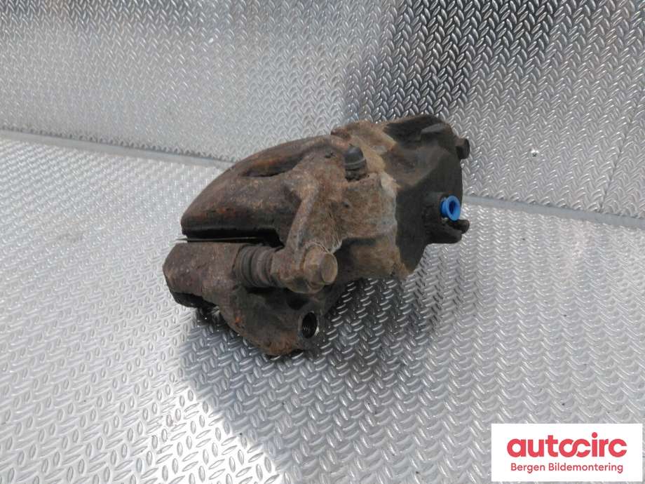 Bremsecaliper venstre foran til Nissan Leaf 2011-2017 (Type I)  (NISSAN|410113TS0A|D10601VA8E|)
