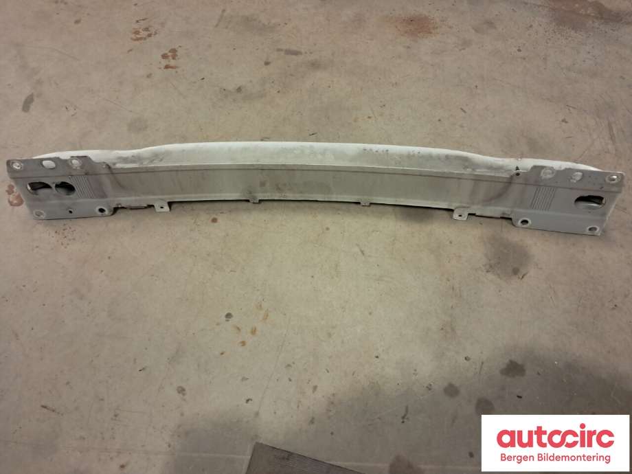 Støtfangerforsterkning foran til Volvo V70 2007-2013 (Type III, Fase 1)  (VOLVO|30791152|)