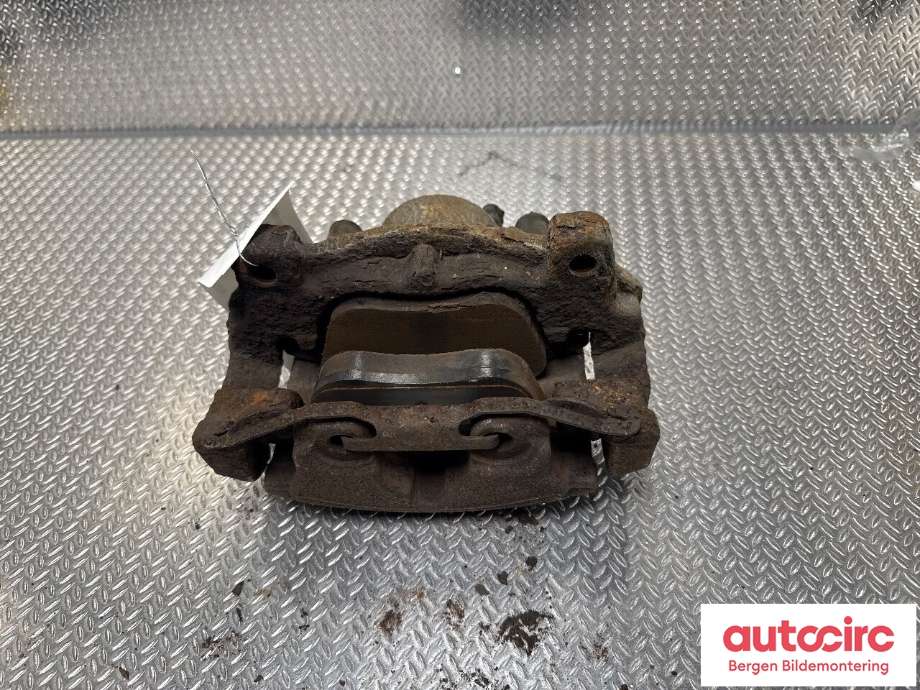 Bremsecaliper høyre foran til Volvo V70 2007-2013 (Type III, Fase 1)  (VOLVO|8603754|)