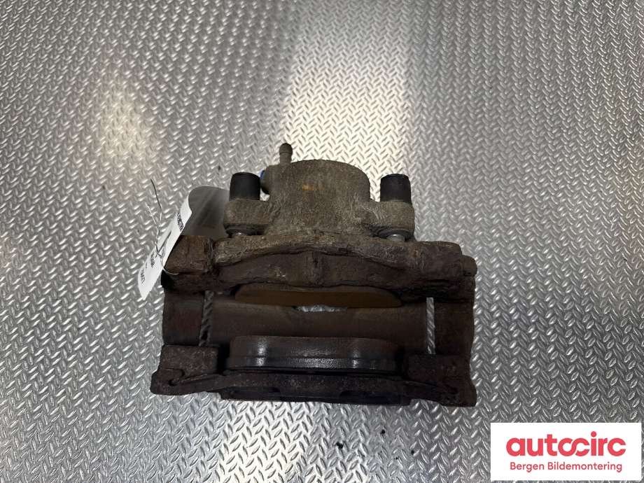 Bremsecaliper venstre foran til Volvo V70 2007-2013 (Type III, Fase 1)  (VOLVO|8603753|)