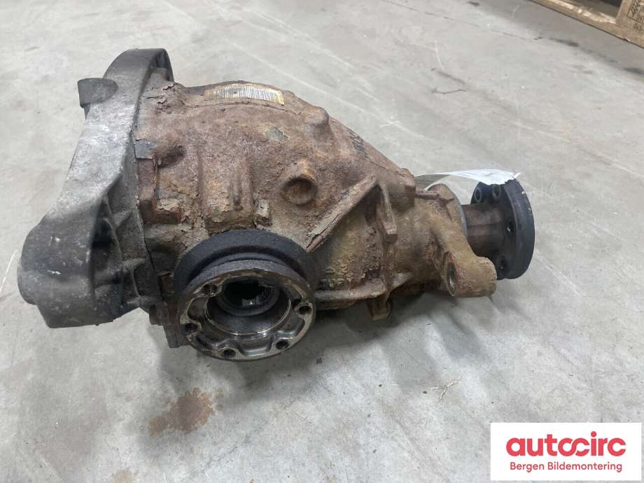 Kardang klokke bak til BMW 5-Serie 1996-2003 (E39) (E39) (BMW|33 10 1 428 503|)