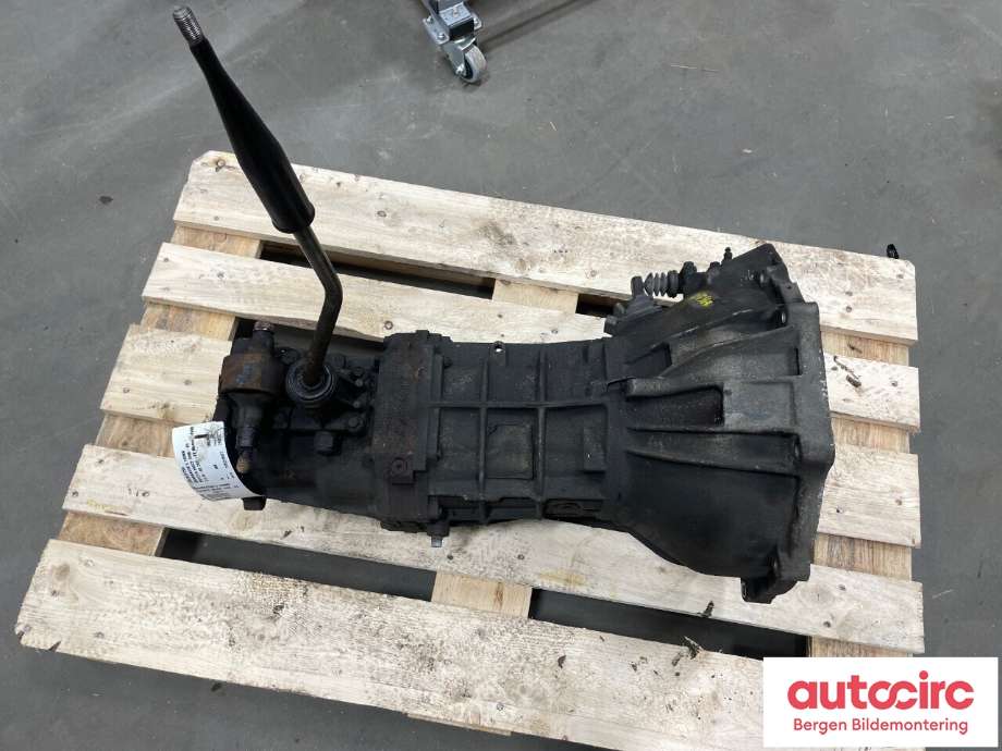 Girkasse manuell til Toyota Hiace 2001-2006 (Fase 2)  (TOYOTA|330302F290|)