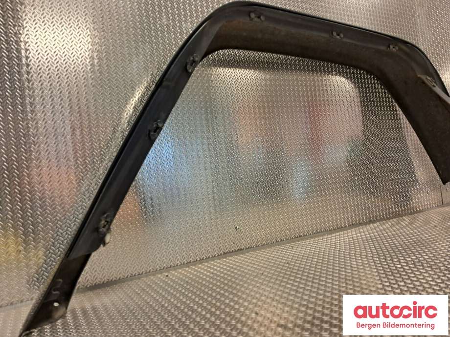 Hjulbuelist venstre foran til Mercedes G-Wagen 1990-->> (W463) (W463) (MERCEDES|A 463 880 48 06|)