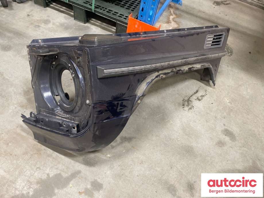 Skjerm venstre foran til Mercedes G-Wagen 1990-->> (W463) (W463) (MERCEDES|A 463 880 46 06|)