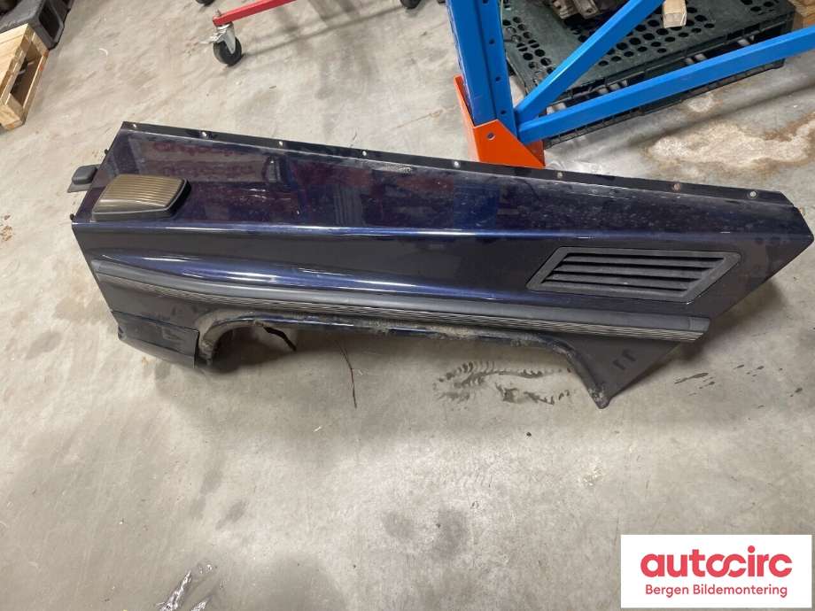 Skjerm venstre foran til Mercedes G-Wagen 1990-->> (W463) (W463) (MERCEDES|A 463 880 46 06|)