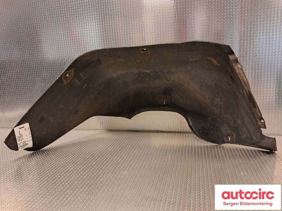Skjerm locari venstre foran til Mercedes G-Wagen 1990-->> (W463) (W463) (MERCEDES|A 463 884 13 22|)