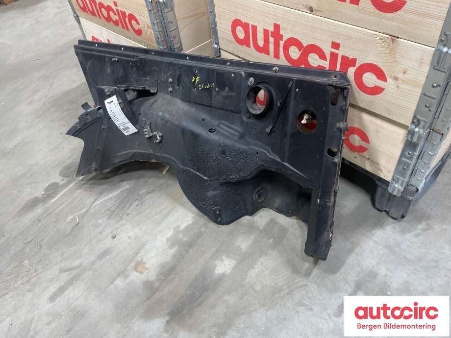 Diverse deler til Mercedes G-Wagen 1990-->> (W463) (W463) (MERCEDES|A 463 620 18 50|)