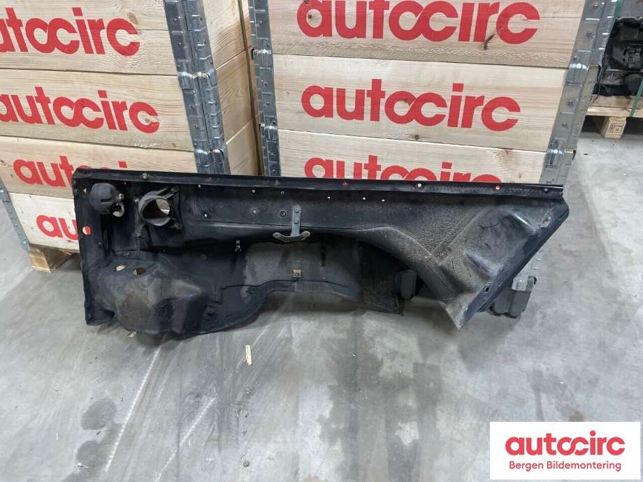 Diverse deler til Mercedes G-Wagen 1990-->> (W463) (W463) (MERCEDES|A 463 620 18 50|)