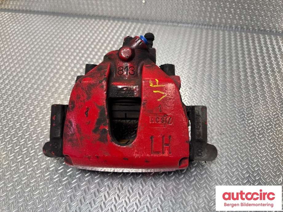 Bremsecaliper venstre foran til Ford Focus 2014-2018 (Type III, Fase 2) (FORD|1755032|CV61-2B302-PA|)