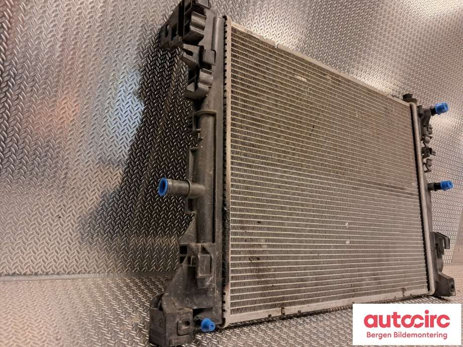 Radiator (automat gir) til Renault Zoe 2013-2019 (Fase 1)  (RENAULT|214104950R||8A7560400)