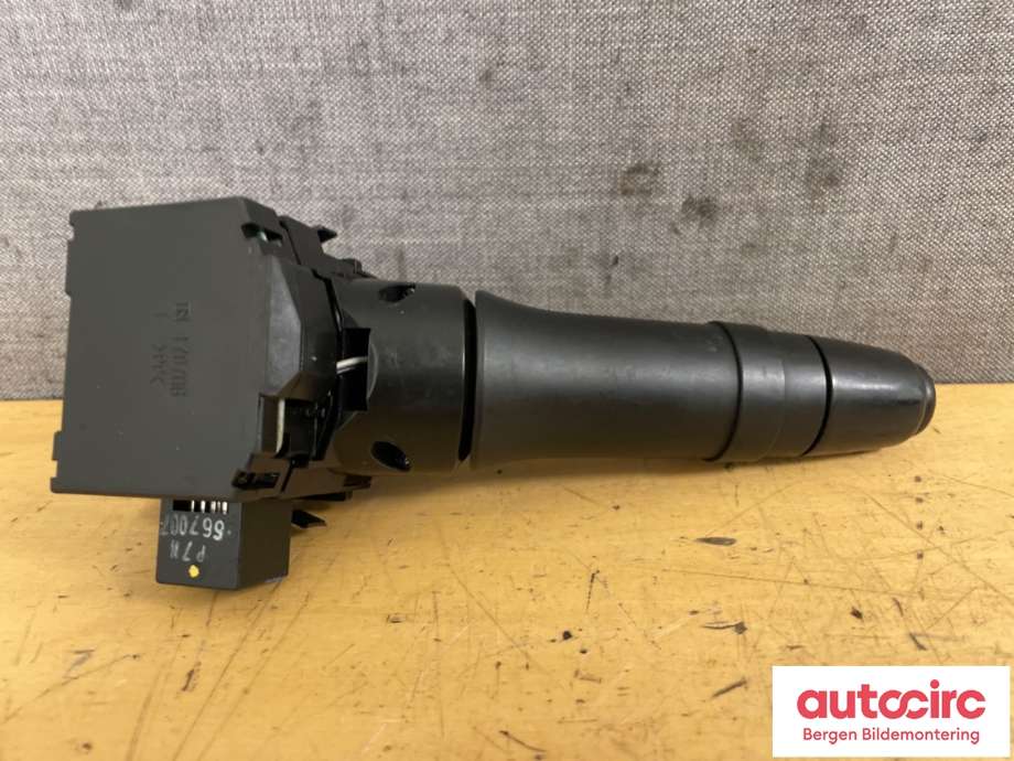 Bryter blink til Mitsubishi Pajero 2007-2016 (Type IV, Fase 1)  (MITSUBISHI||E380-013)