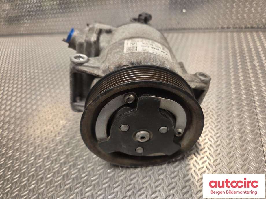 Aircondition kompressor til VW Polo 2009-2014 (Type V, Fase 1)  (VOLKSWAGEN|5N0 820 803 C||5N0 820 803 A)
