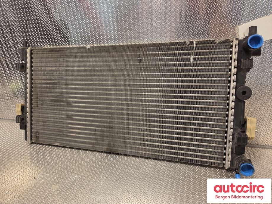 Radiator (manuell gir) til VW Polo 2009-2014 (Type V, Fase 1) (VOLKSWAGEN|6R0 121 253|)