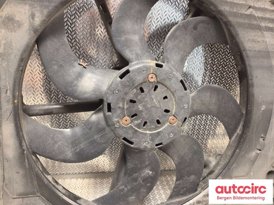 Kjølevifte til VW Polo 2009-2014 (Type V, Fase 1)  (VOLKSWAGEN|6R0 121 207 Q|)