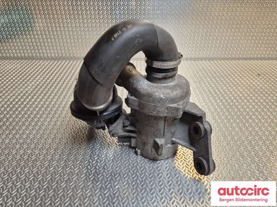 Vannpumpe til BMW 1-Serie 2004-2011 (E81/E82/E87/E88) (E81/E82/E87/E88) (BMW|11 51 7 586 929|)