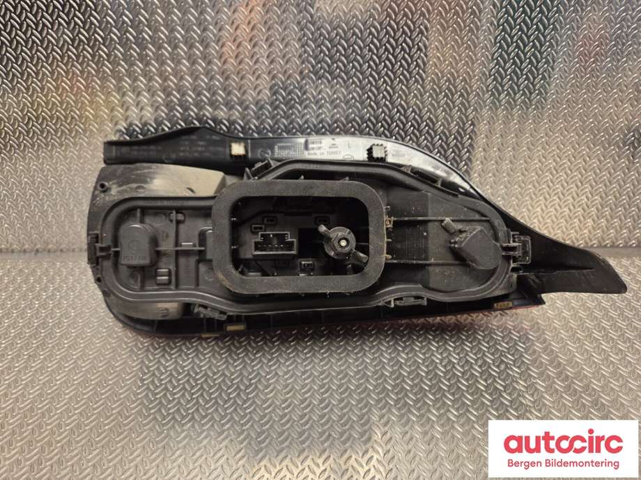 Baklykt venstre til VW E-Up 2013-2019  (VOLKSWAGEN|1S0 945 095 G|)