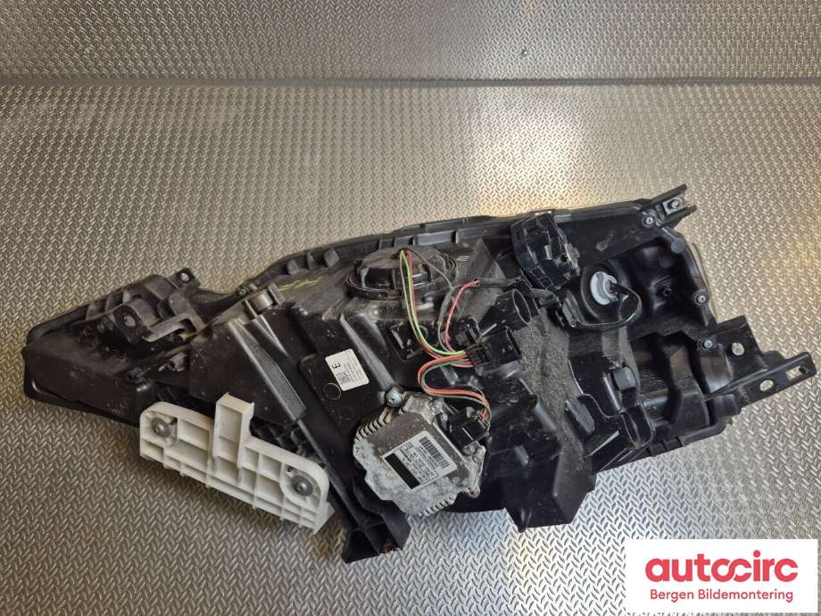 Frontlykt høyre halogen til Nissan Leaf 2011-2017 (Type I)  (NISSAN|260103NL5A|)