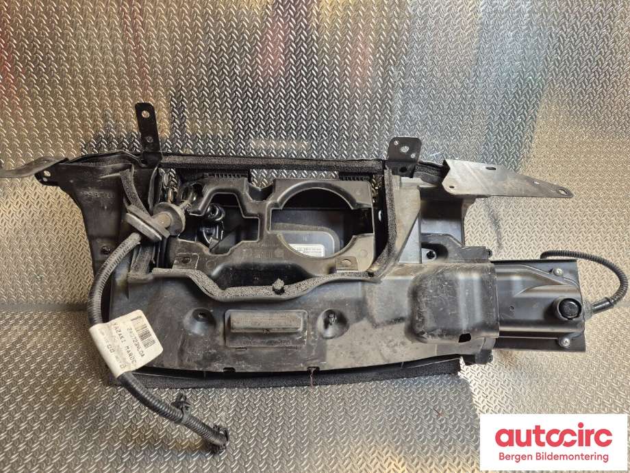 Batterilader inntak/luke til Nissan Leaf 2011-2017 (Type I)  (NISSAN|657013NL0H|657013NL0D|)