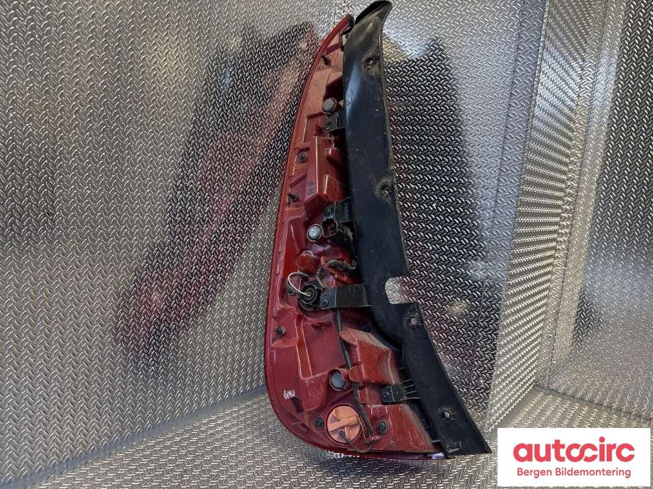 Baklykt høyre til Kia e-Soul 2019-->> (Type III) (KIA|92402K 0100|)