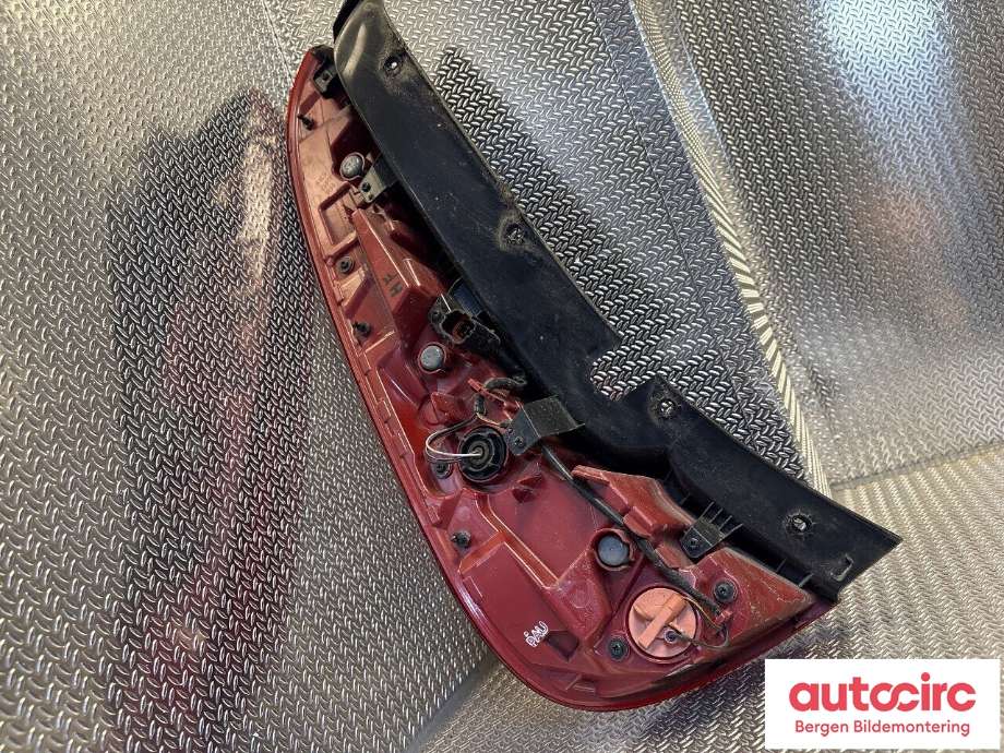 Baklykt høyre til Kia e-Soul 2019-->> (Type III) (KIA|92402K 0100|)