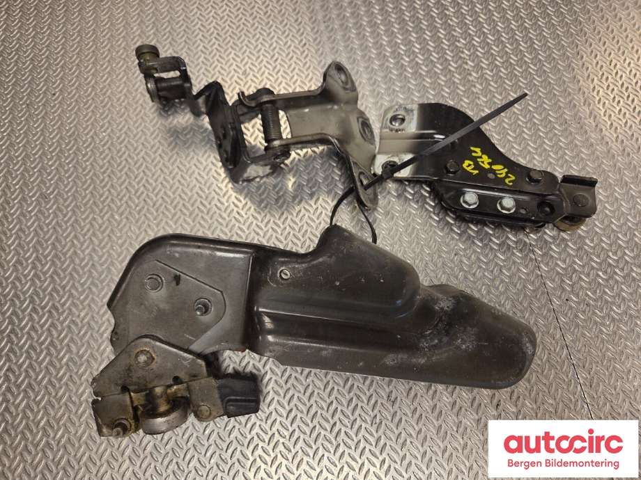 Diverse deler til Nissan NV200 2010-2019  (NISSAN|82401JX00A|82421JX00B|82411JX00A)
