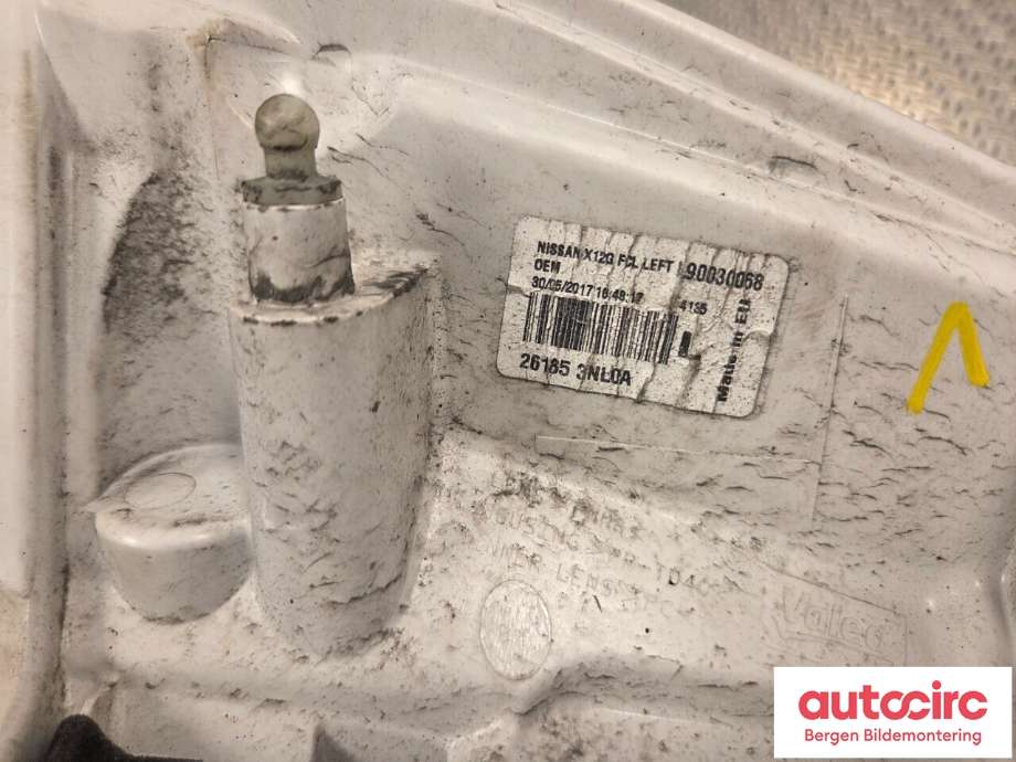 Frontlykt venstre halogen til Nissan Leaf 2011-2017 (Type I)  (NISSAN|261853NL0A|)