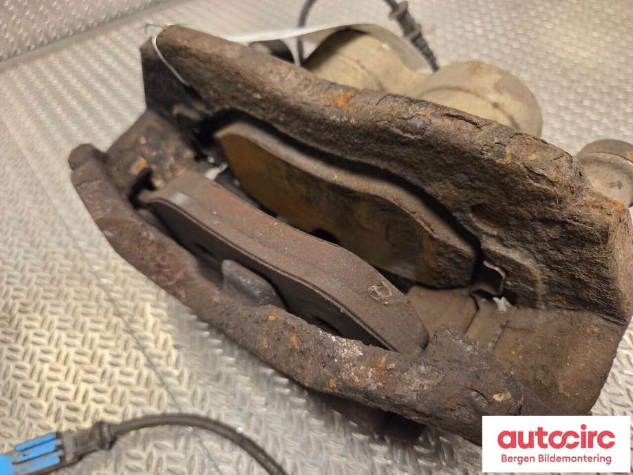 Bremsecaliper høyre foran til Mercedes Sprinter 2013-2018 (Fase 2) (906) (906) (MERCEDES|A 004 420 56 83|A 003 420 86 83|)