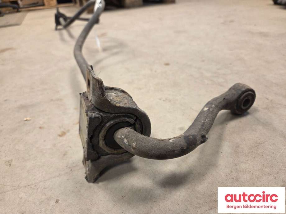 Stabilisatorstag bak til Mercedes Sprinter 2013-2018 (Fase 2) (906) (906) (MERCEDES|A 906 320 21 11|A 906 320 16 11|)