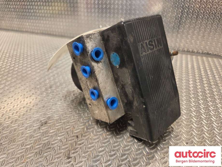 ABS sentral til Toyota Hiace 2007-2012 (Fase 3)  (TOYOTA|4405026040|)