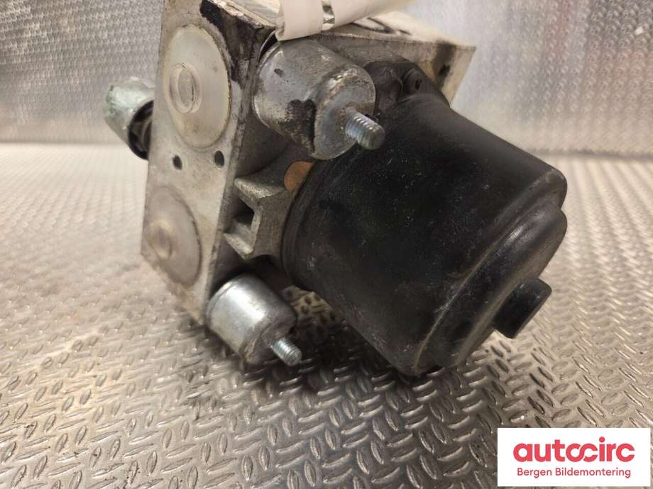 ABS sentral til Toyota Hiace 2007-2012 (Fase 3)  (TOYOTA|4405026040|)