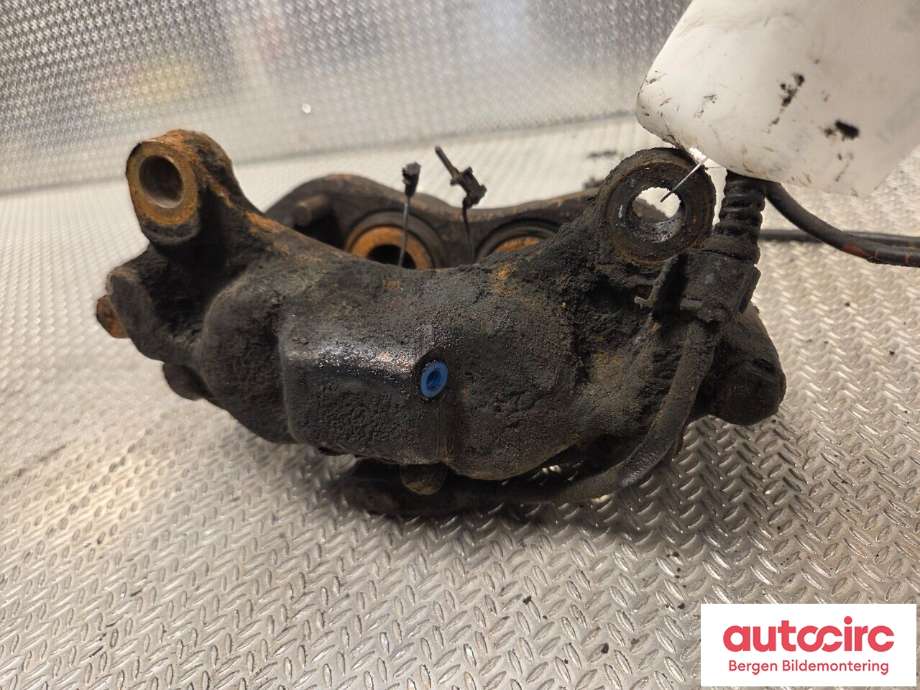 Bremsecaliper høyre foran til Mercedes G-Wagen 1990-->> (W463) (W463) (MERCEDES|A 004 420 70 83|)