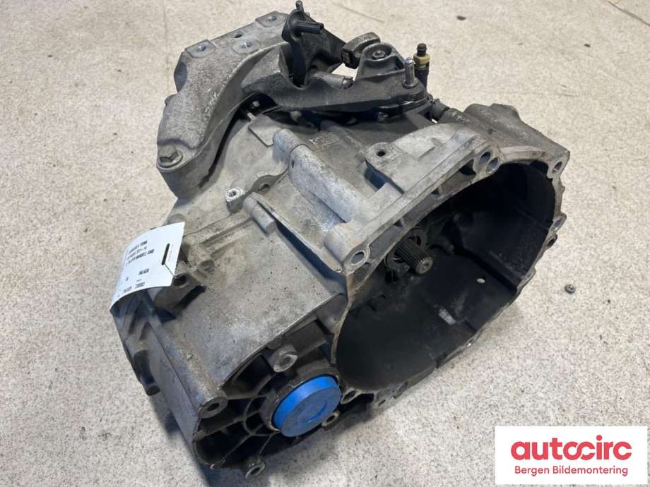 Girkasse manuell 6-trinn til VW Passat 2011-2015 (B7) (B7) (VOLKSWAGEN|02Q 300 050 D|)