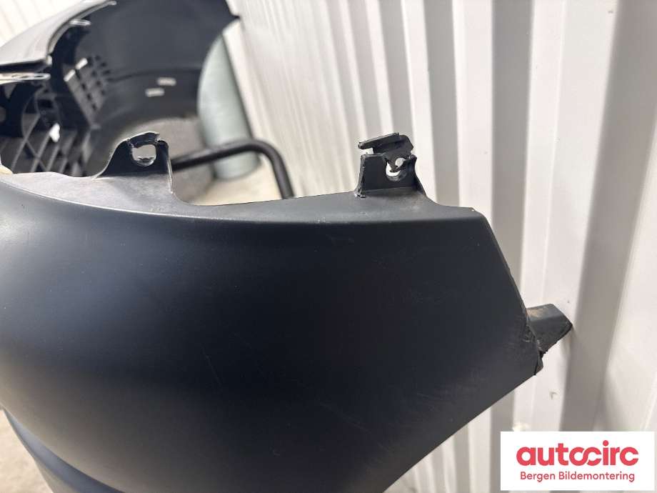 Støtfanger foran til Toyota Hiace 2001-2006 (Fase 2)  (TOYOTA|5211926150|)