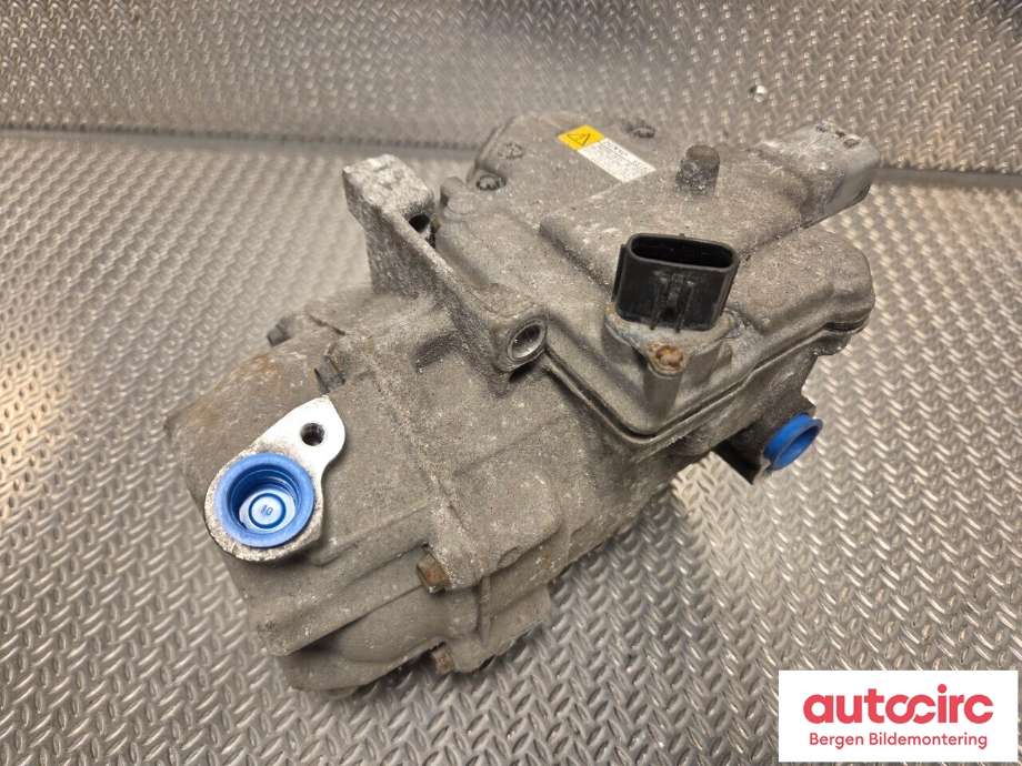 Aircondition kompressor til Toyota Yaris 2012-2014 (Type III, Fase 1) (TOYOTA|8837052010|8837052012|0422000513)