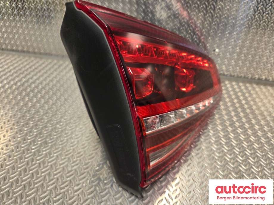 Baklykt venstre indre til VW e-Golf 2014-2017 (Fase 1)  (VOLKSWAGEN|5G0 945 307 F|)