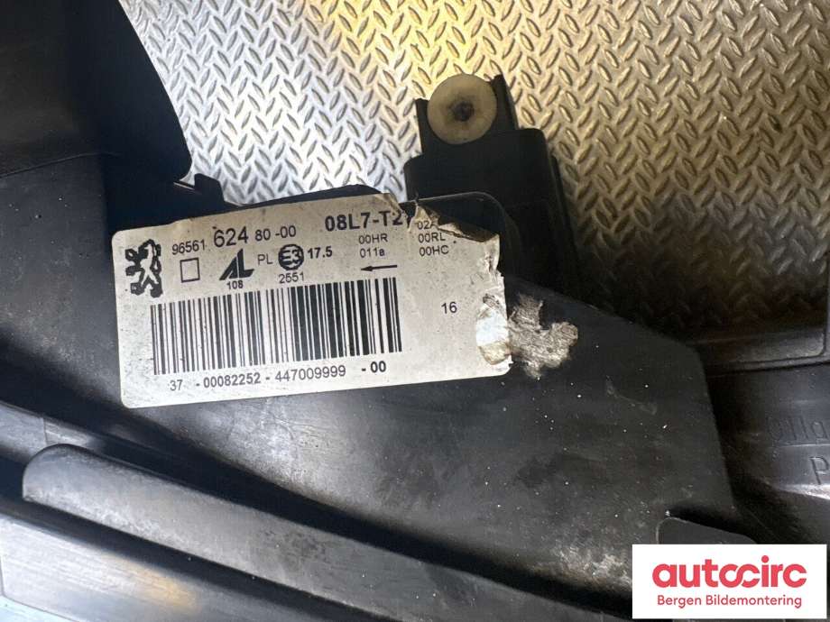 Frontlykt høyre halogen til Peugeot 308 2007-2011 (Type I, Fase 1)  (PEUGEOT|6206 F5|)