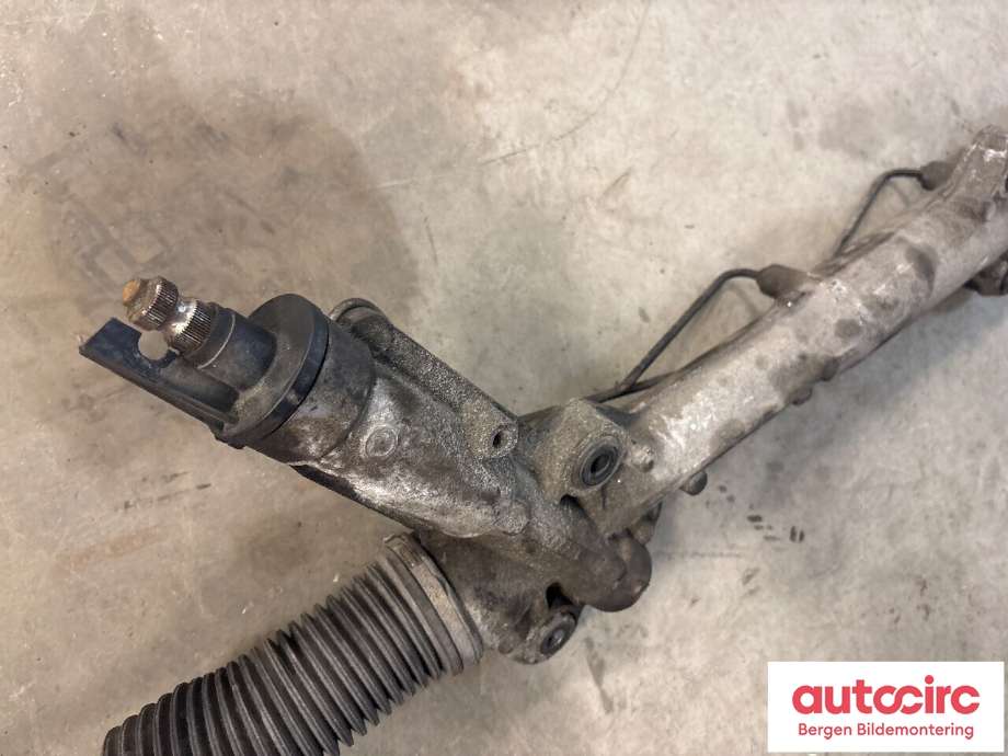 Tannstang til Mercedes Sprinter 2013-2018 (Fase 2) (906) (906) (MERCEDES|A 906 460 17 00|A 906 460 13 00|)