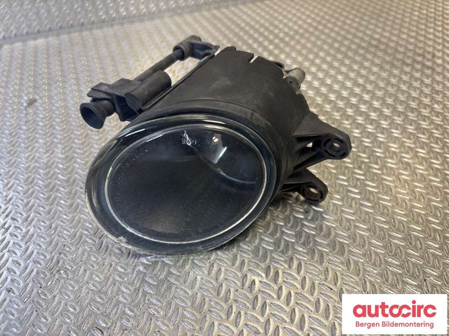 Tåkelykt høyre foran til Audi A4 2001-2004 (Type II) (B6) (B6) (AUDI|8E0 941 700 B|)