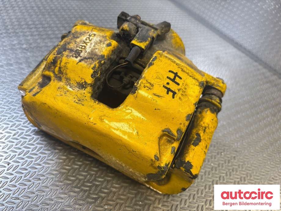 Bremsecaliper høyre foran til Mercedes C-Klasse 2007-2011 (Fase 1) (W204) (W204) (MERCEDES|A 204 421 22 81|)