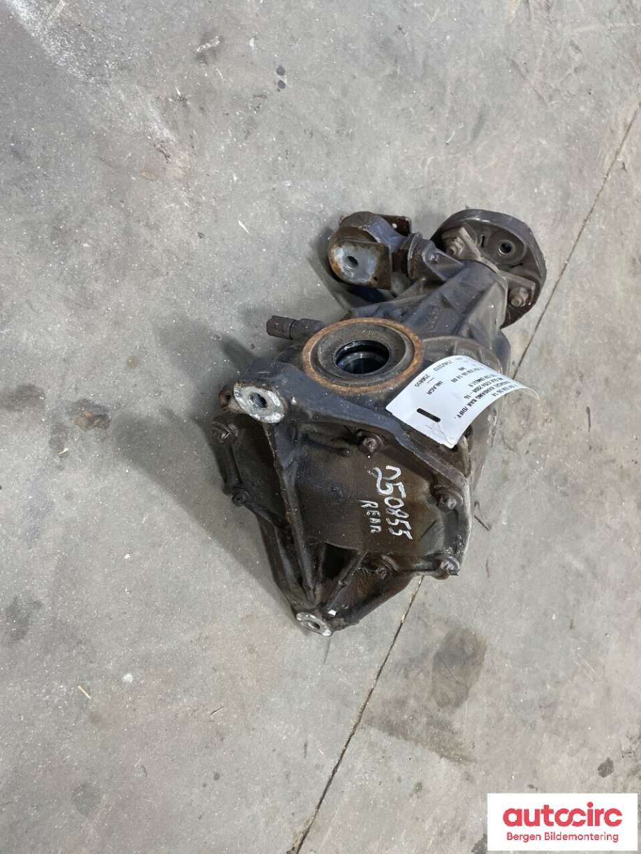 Kardang klokke bak til Mercedes GLK 2008-2015 (X204) (X204) (MERCEDES|A 204 350 06 14|A 204 350 06 14 80|)