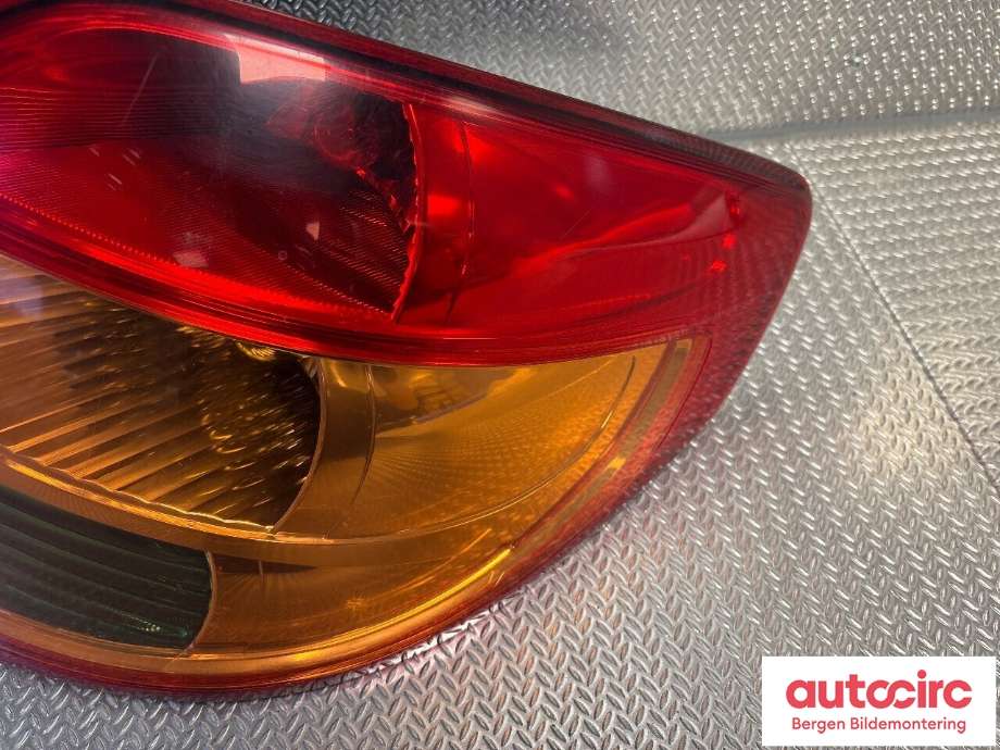 Baklykt høyre til Suzuki SX4 2006-2009 (Type I, Fase 1)  (SUZUKI|35650-79J00-000|35650-79J00|)
