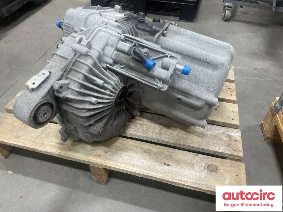 Motor elbil bak til Tesla Model X 2016-->>  (TESLA|1037000-00-F|)